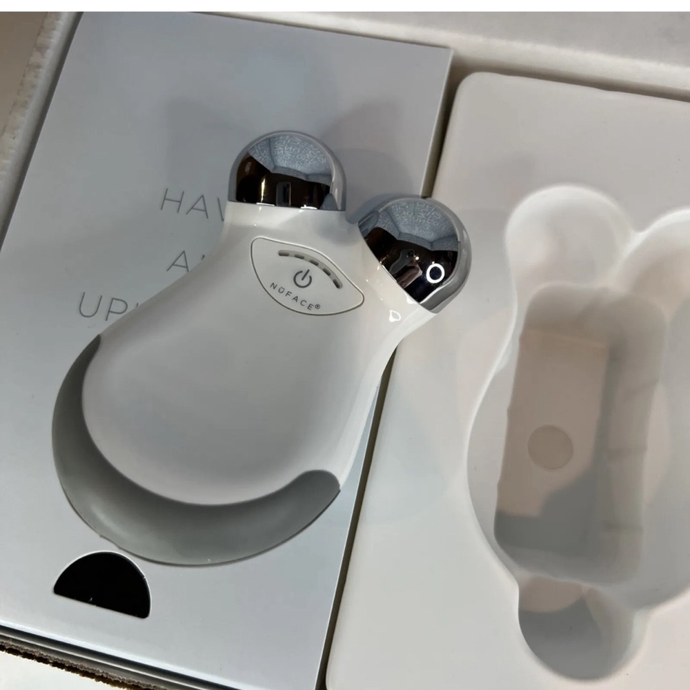 NuFACE Mini Facial Toning Device Kit - Grey/White